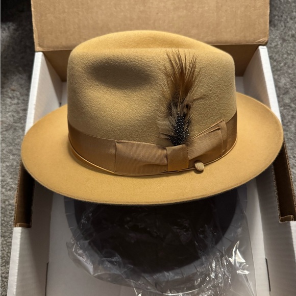 SELENTINO STERLING Hat SIZE 7 1/4. Brand NEW never worn. - Picture 4 of 7